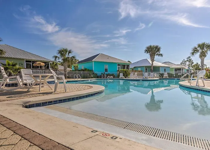 Coastal Getaway - Near The Beaches!