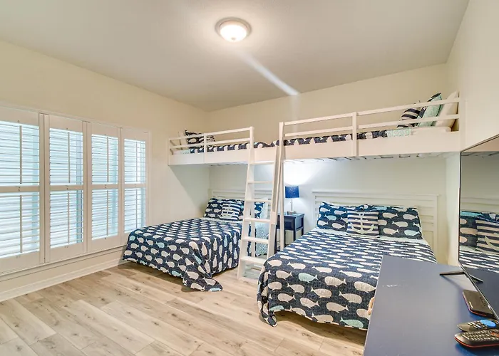 Coastal Getaway - Near The Beaches! Gulf Shores