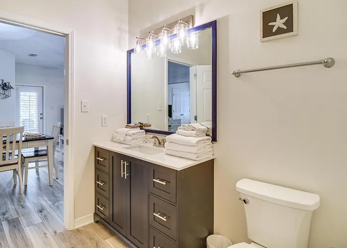 Coastal Getaway - Near The Beaches! * Gulf Shores